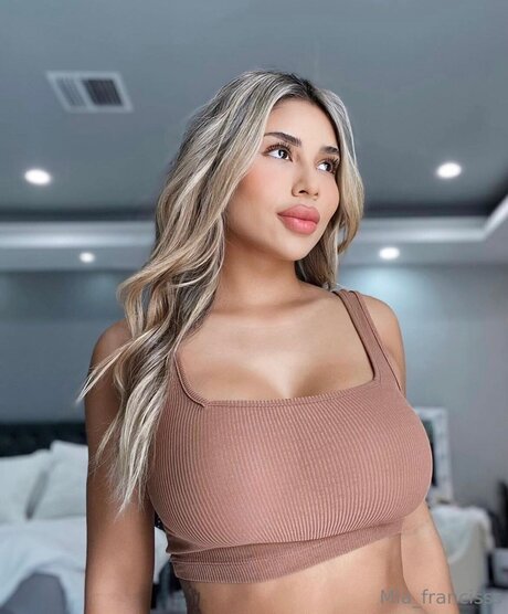 Miafrancis high quality pornstar picture