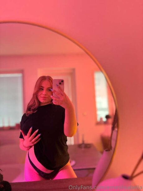 Emmiiisabella pornstar pretty photo