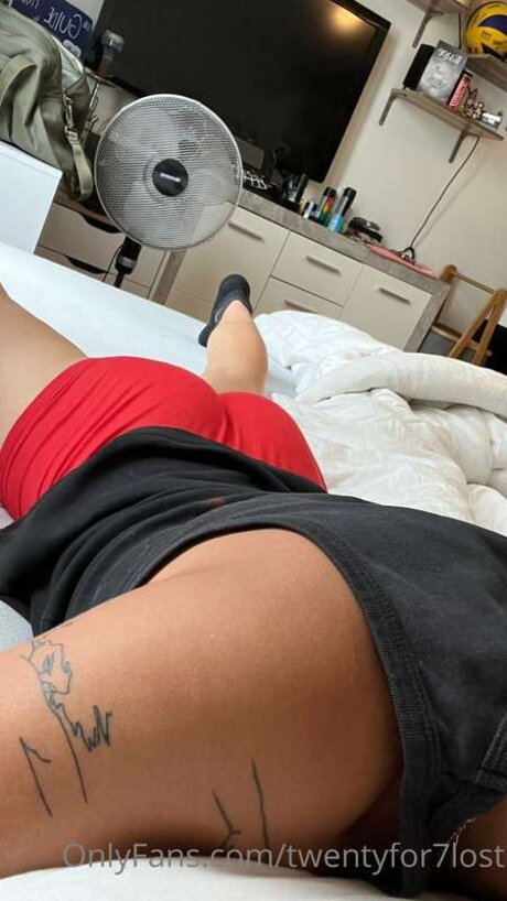 Twentyfor7lost exclusive star photos