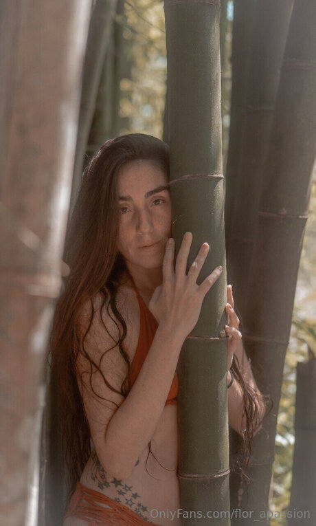 Flor Apassion model top img