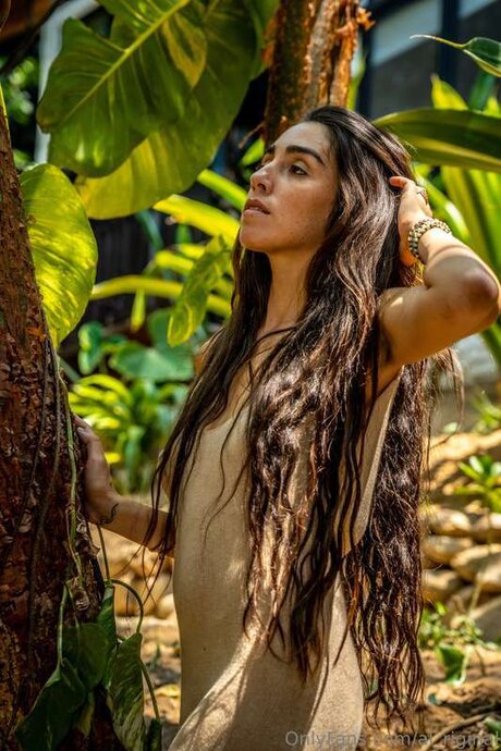 Flor Apassion star sexy pictures