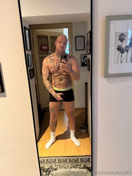 Mikeyboy95 beautiful actress pics