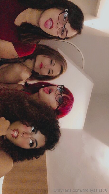 Mollyash170 pornstar hd photos