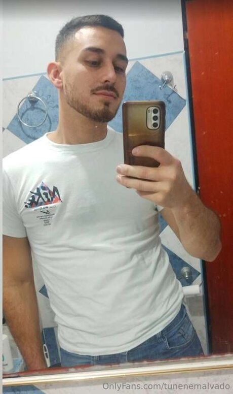 Tunenemalvado model porn pics