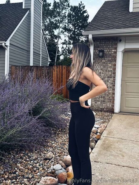 Angelh3art33 actress image