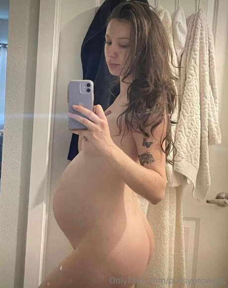 Pussyprowess model erotic photo