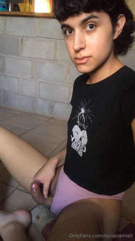 Lucianamiell model hot img