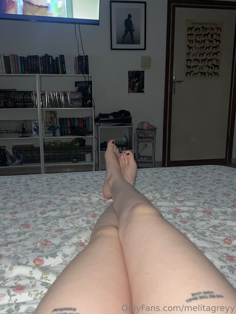 Melitagreyy pornstar nude photo