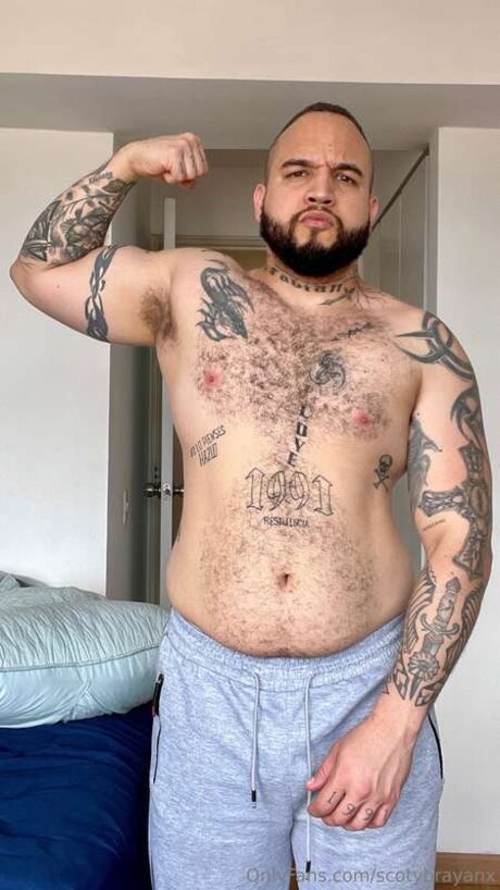 Scotybrayanx naked star pics