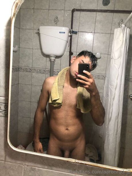 Aaronrodri0 star hot img