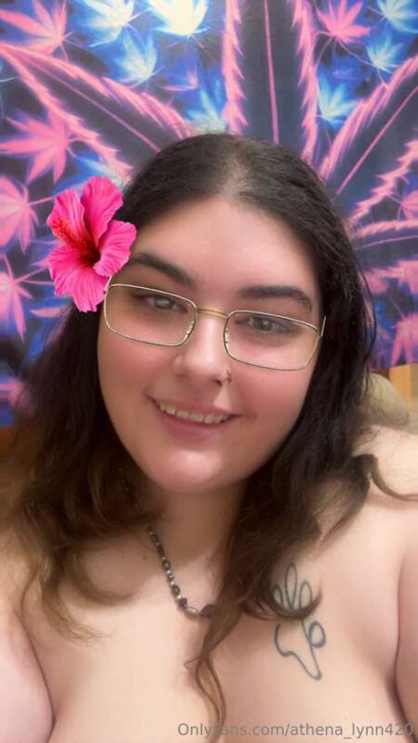 Athena Lynn420 star perfect photos