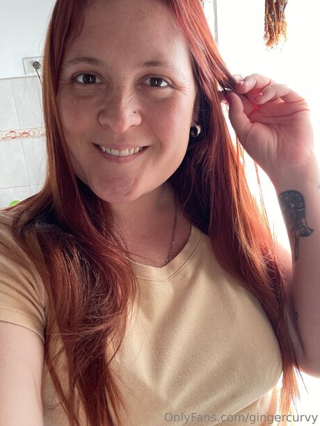 Gingercurvy perfect pornstar pic