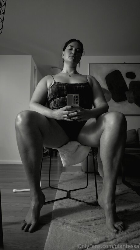 Giantessa nice model images