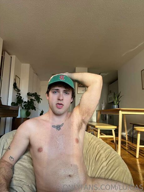 Lu Cas nude star img