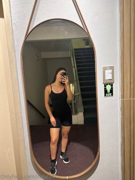 Camile2303 pornstar img