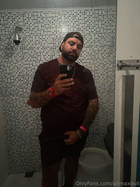 Airmaxbull erotic model images