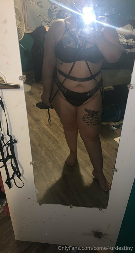 Come4urdestiny model best pic