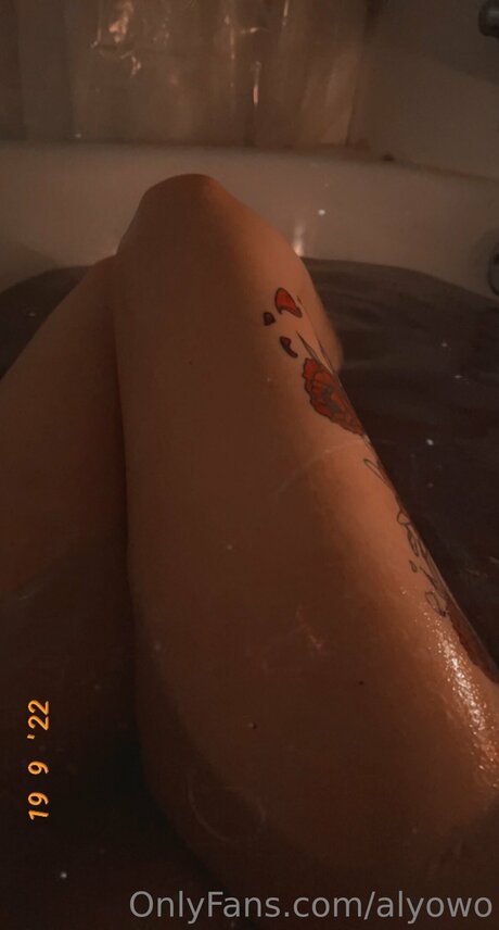 Freyjaluna pornstar erotic image