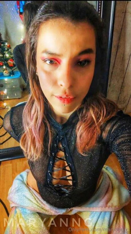 Maryann N naked pornstar pic