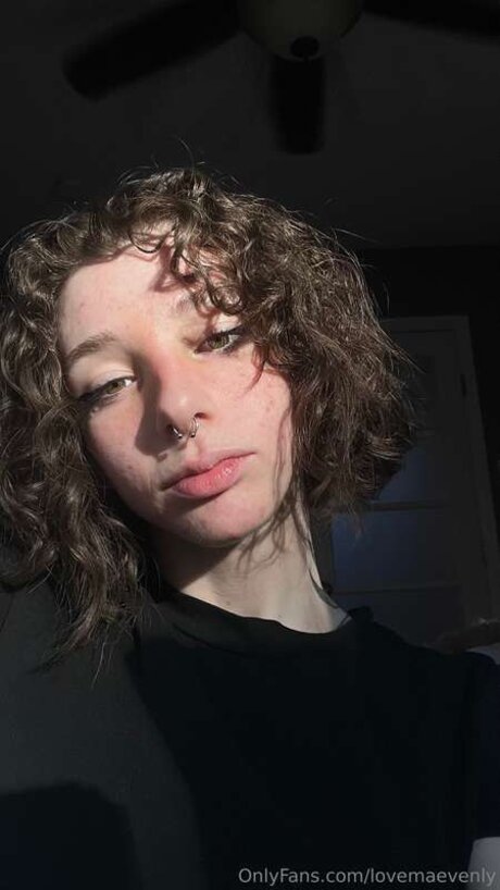 Lovemaevenly beautiful actress photo