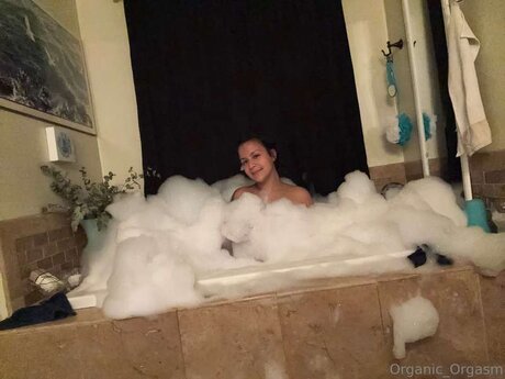 Organic Orgasm pornstar high quality gallery