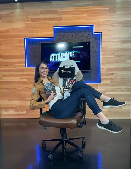 Ovilee May naked pornstar photo