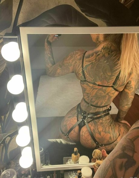 schwarzemamba89 model porn photo