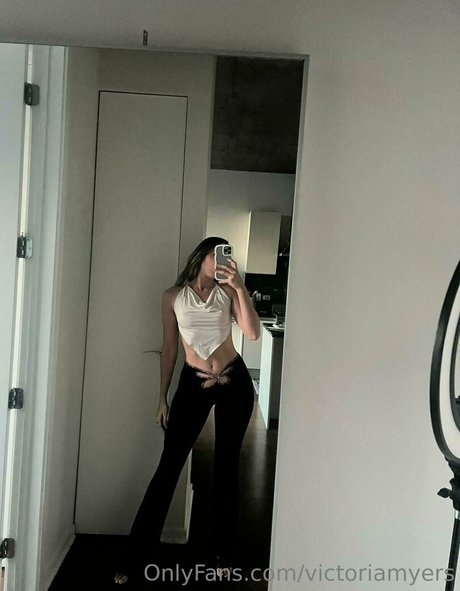 victoriamyers nude model galleries