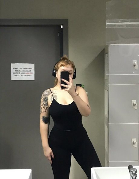 Leticia Rios hot actress gallery