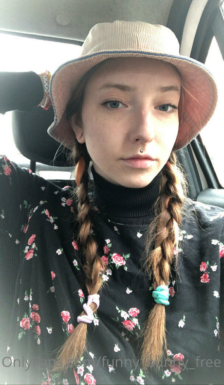 funnybunnykiss pornstar adult img