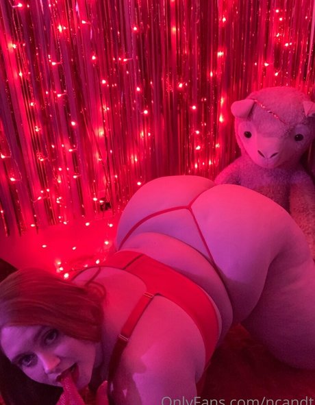ncandt model erotic img