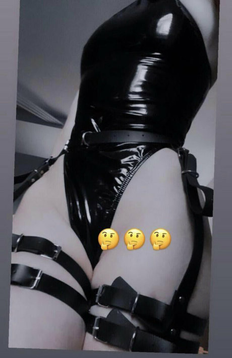 Ltlyata star nude archive