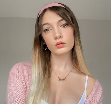 daisyfayebee model nice photo