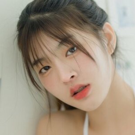 fangnaala model pornographic photos