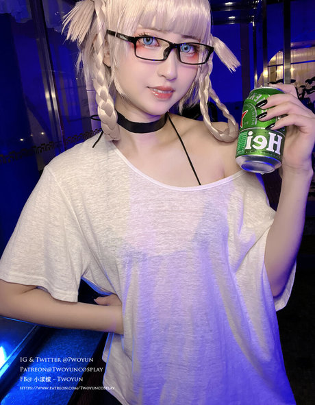 Twoyun model top gallery