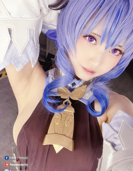 Twoyun model hd images