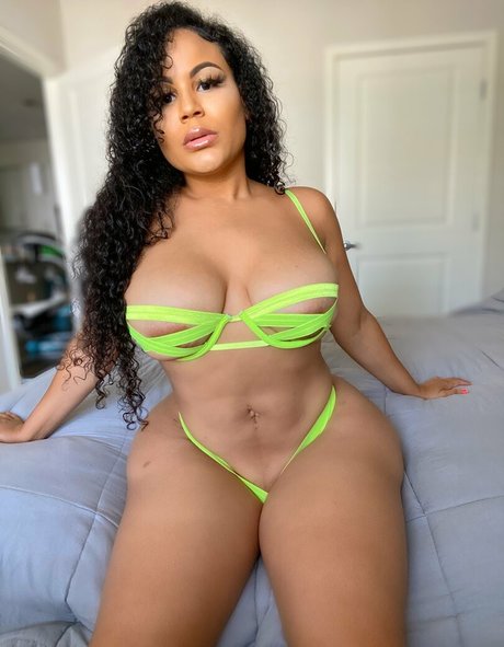 envyericaxxx high quality actress pic