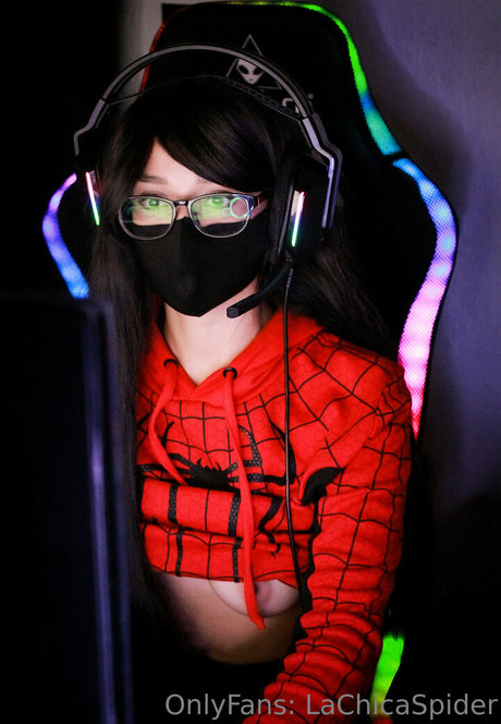 lachicaspider erotic pornstar photo