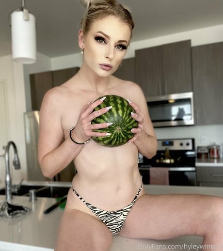 hyleywinters star beautiful photos