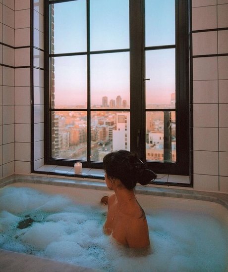 HangTW exclusive actress photo