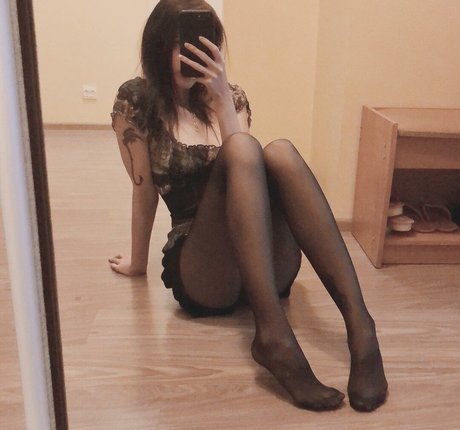 mobyrei art actress picture