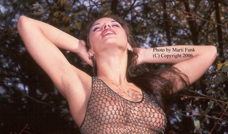 Mickie James model sexy pic