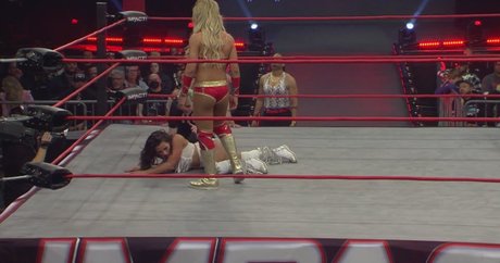 Mickie James pretty actress pictures