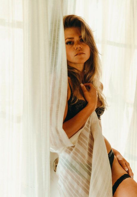 alyssagreen naked actress img