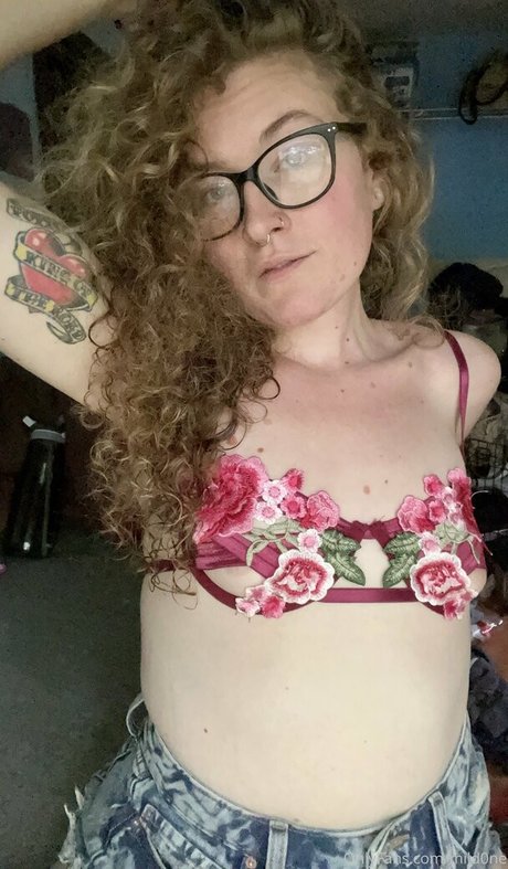 mild0ne model xxx pic