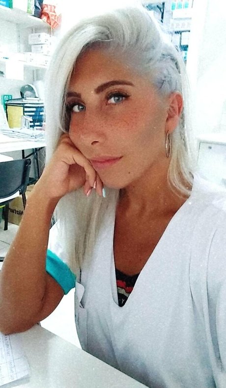 angelbetween pornstar free img