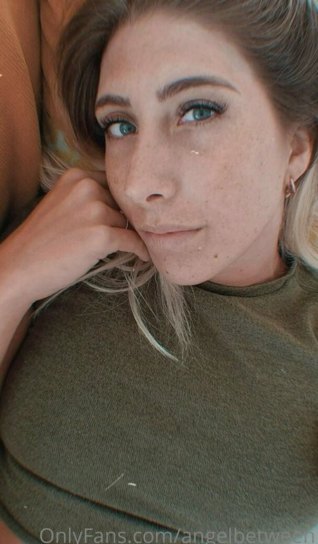 angelbetween pornstar nice pics