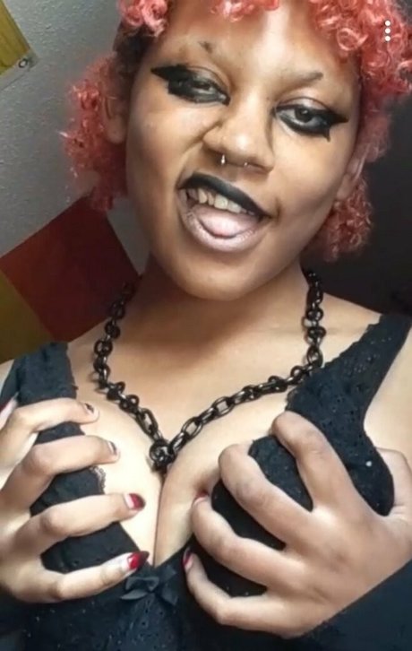 hollyleafz pornstar adult images