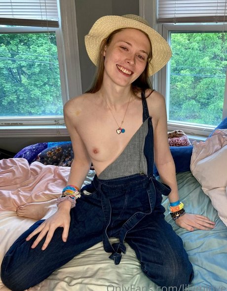 lilymlove pornstar erotic images