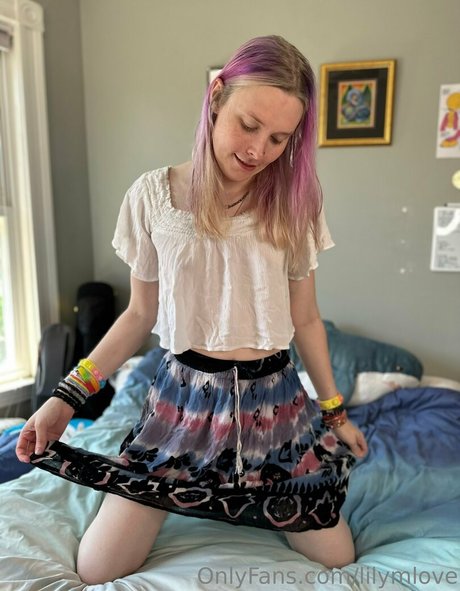 lilymlove exclusive pornstar pic